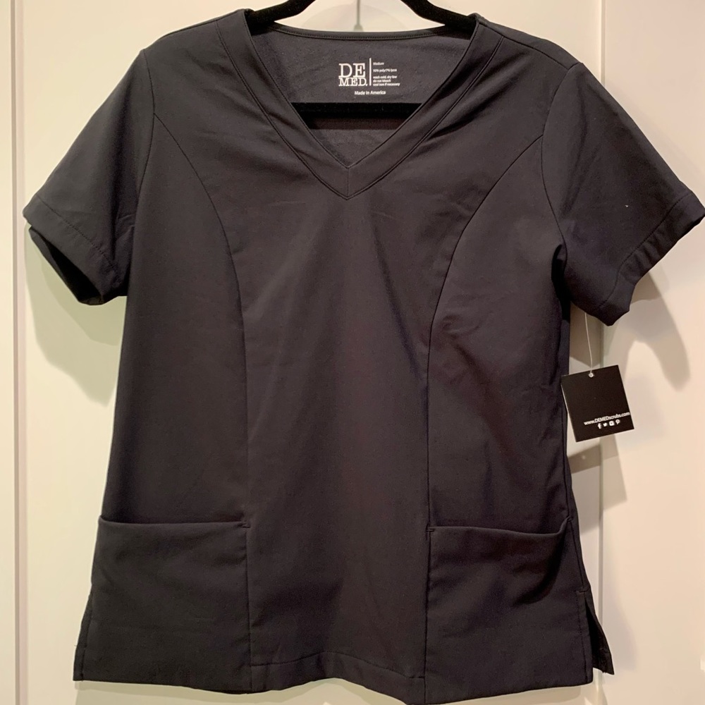 DEMED Water Resistant Scrub Top